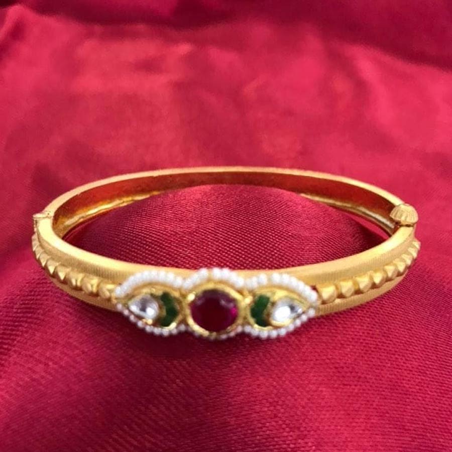 Gold ring design shop in vadodara | Gold necklace for wedding in vadodara | Gold bracelet in vadodara | Gold kangan shop in vadodara | Gold chain for man in vadodara | Gold earrings for women in vadodara | Gold pendant set in vadodara | Gold jewellery in near me | Gold jewellery in vadodara.