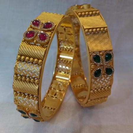 Gold ring design shop in vadodara | Gold necklace for wedding in vadodara | Gold bracelet in vadodara | Gold kangan shop in vadodara | Gold chain for man in vadodara | Gold earrings for women in vadodara | Gold pendant set in vadodara | Gold jewellery in near me | Gold jewellery in vadodara.