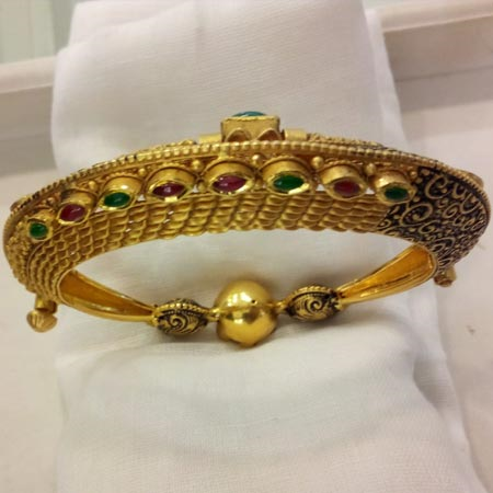 Gold ring design shop in vadodara | Gold necklace for wedding in vadodara | Gold bracelet in vadodara | Gold kangan shop in vadodara | Gold chain for man in vadodara | Gold earrings for women in vadodara | Gold pendant set in vadodara | Gold jewellery in near me | Gold jewellery in vadodara.